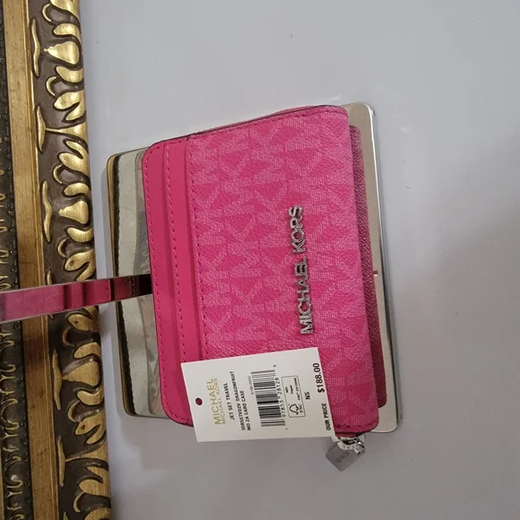 Michael Kors Jet Set Pink Small Wallet - Picture 2 of 6